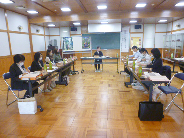 サムネイル:当社女性社員が委員として参加～秋田県林業作業女性会議が初会合～
