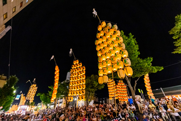 サムネイル:誇れる地域の伝統を次の世代へ。掛け声戻った秋田竿燈まつり