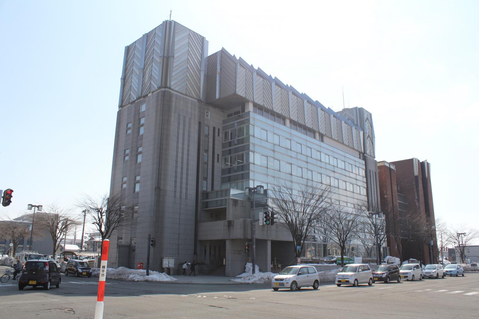 サムネイル:横手市役所