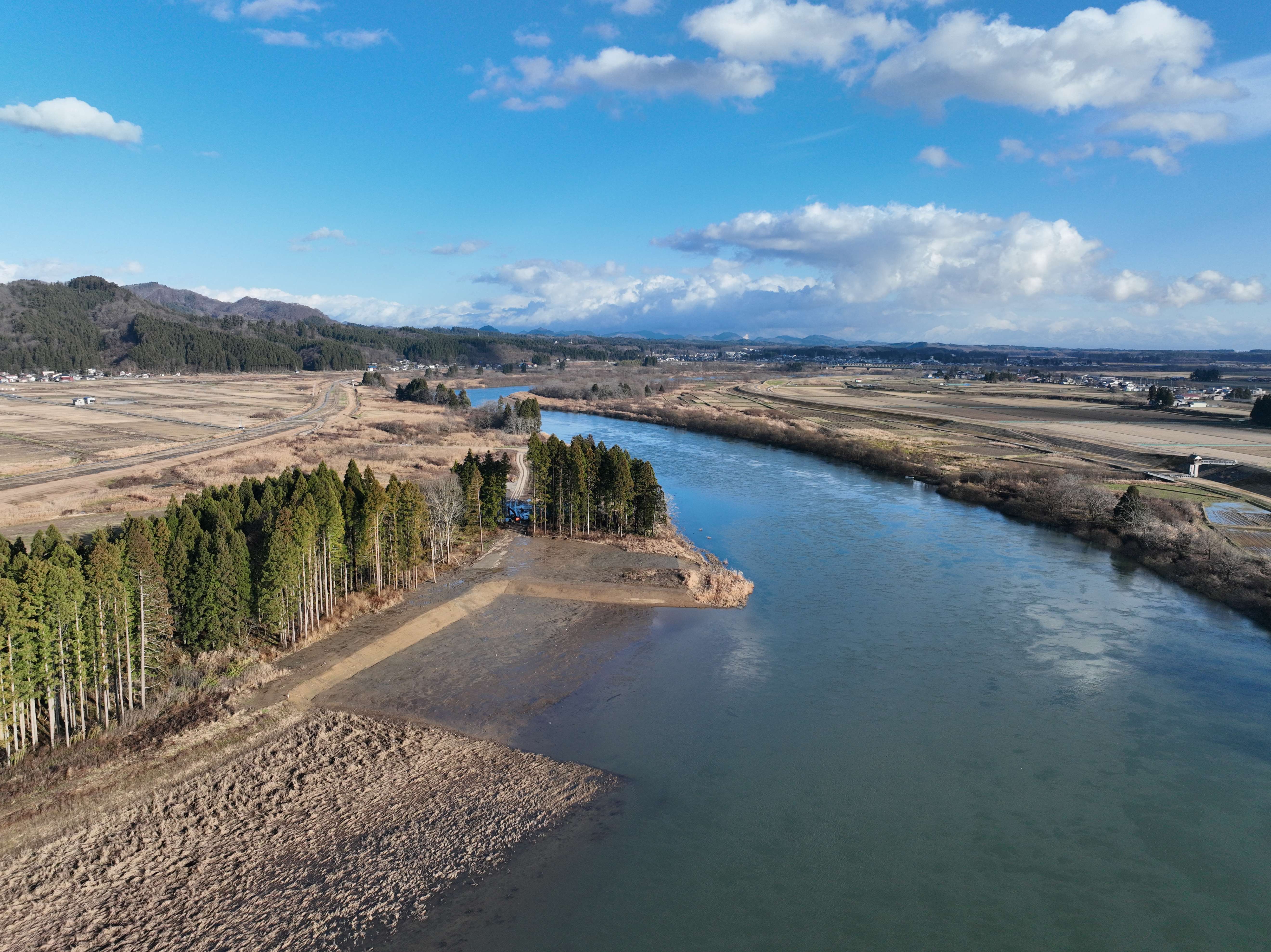 雄物川上流中村芦沢地区河道掘削外工事