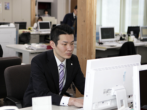 インタビュー画像:不動産営業部 営業 工藤 貴博さん【平成27年入社】