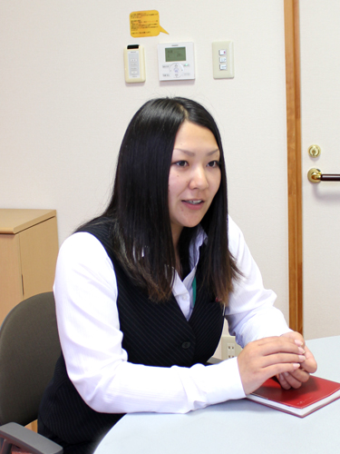 インタビュー画像:技術部 石沢 江美さん【入社6年目】