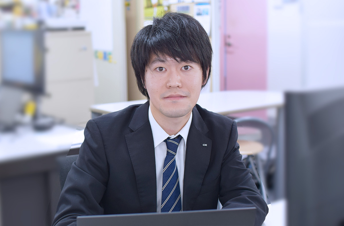 インタビュー画像2：佐藤弘明