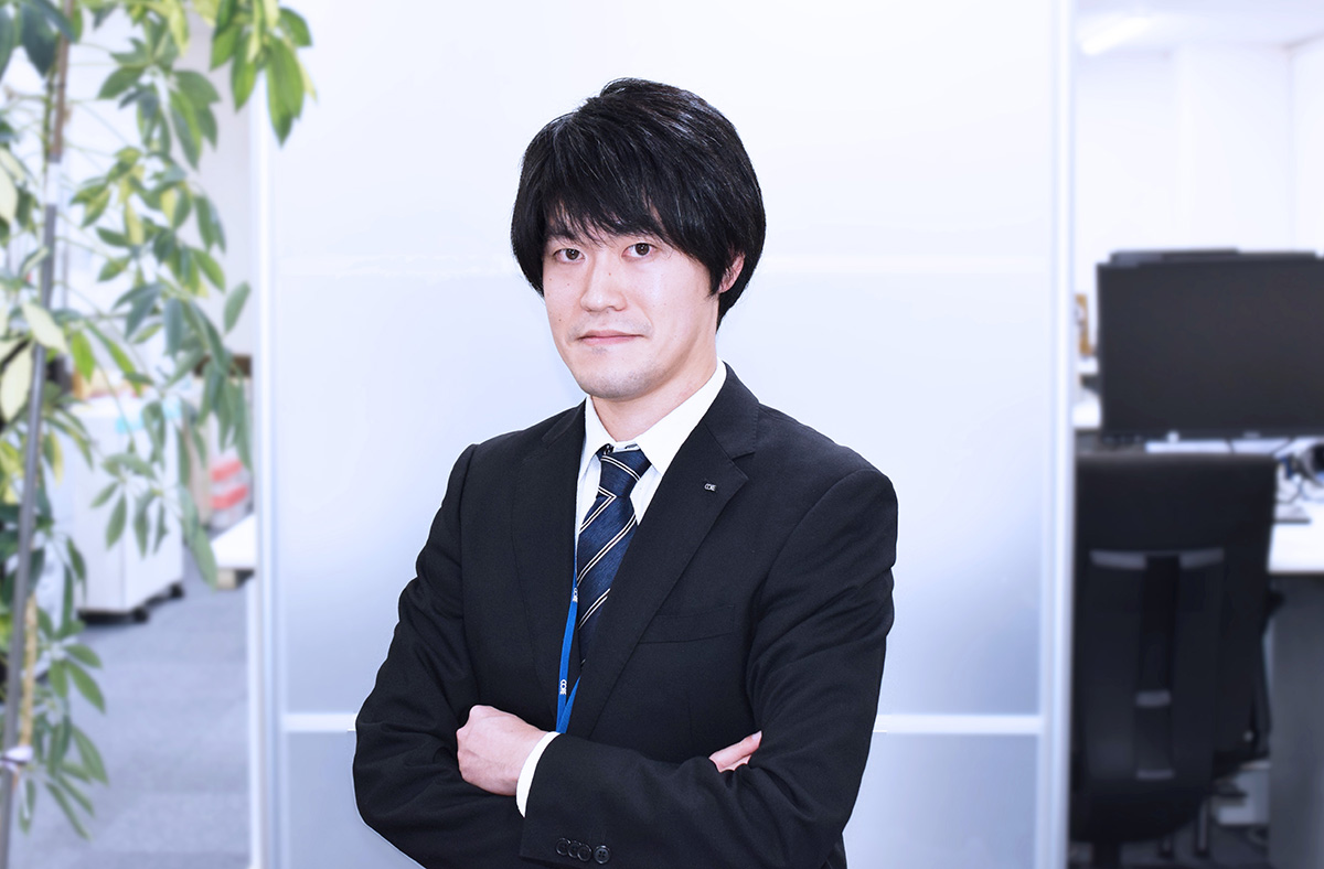 インタビュー画像1：佐藤弘明